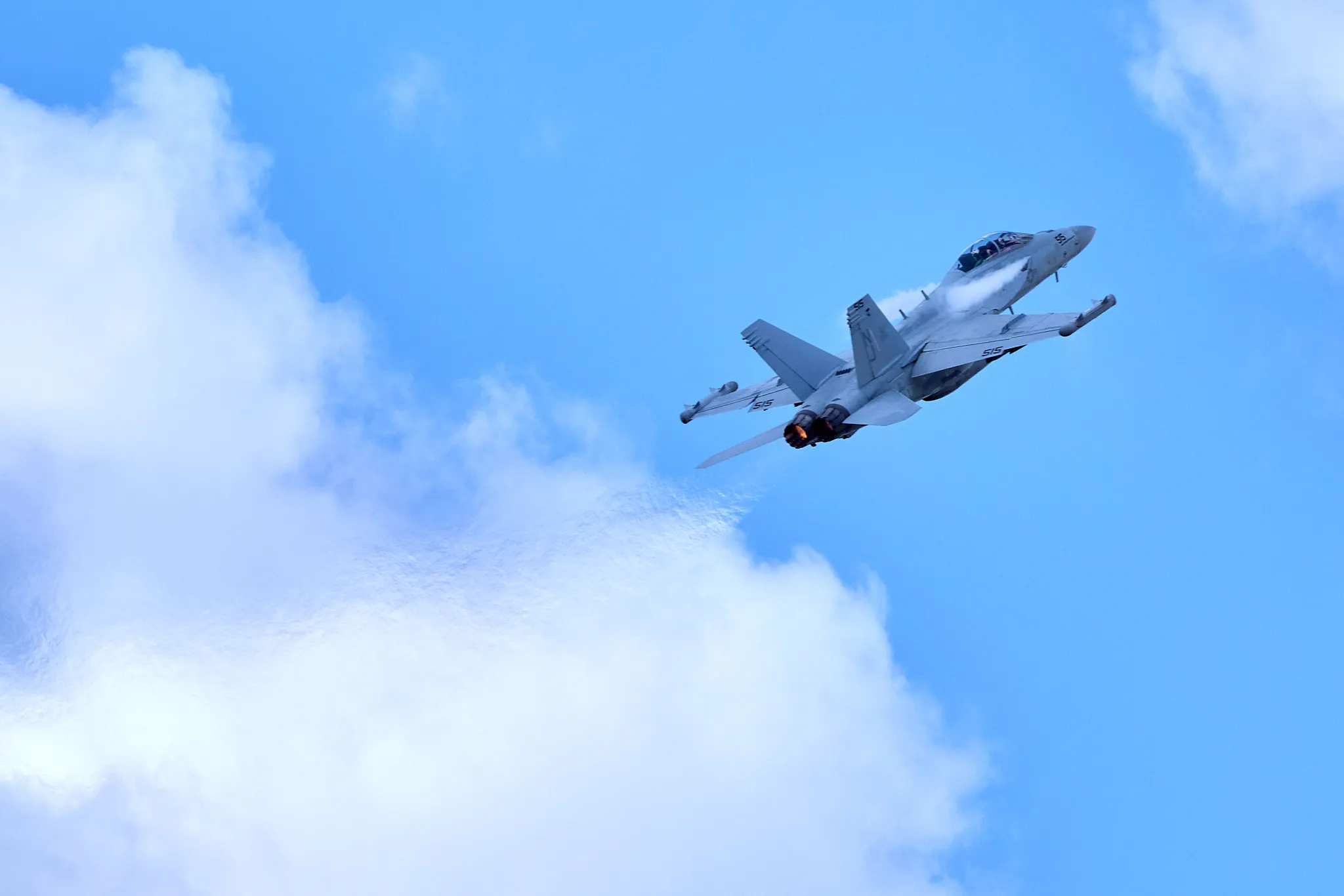 A bit of vapor as the Growler climbs